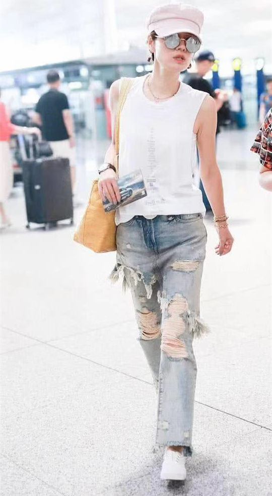 Sleeveless vest