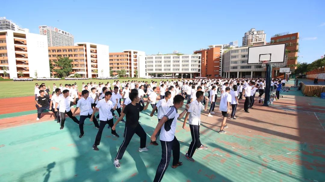 №1033┆真实影像 见证青春——黄冈中学惠州学校2019