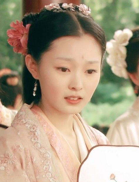 《错点鸳鸯》的北方花魁,因《红楼梦》出道,新剧饰京都第一才女