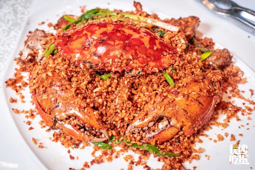 蟹皇喜叔来长沙啦!明星都要排队的香港避风塘炒蟹,喜叔亲自给你炒!