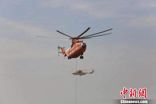 湖北举行运用大型直升机遂行应对重大堤防险情演练