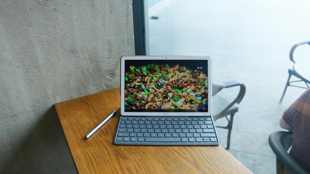 如何正确打开电脑 f53f20ea3137433bb9fa0690e30c4379.jpeg