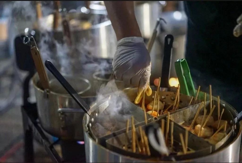 湾区麻辣美食夜市来袭!川渝火锅,bt辣炸鸡,风味烧烤一