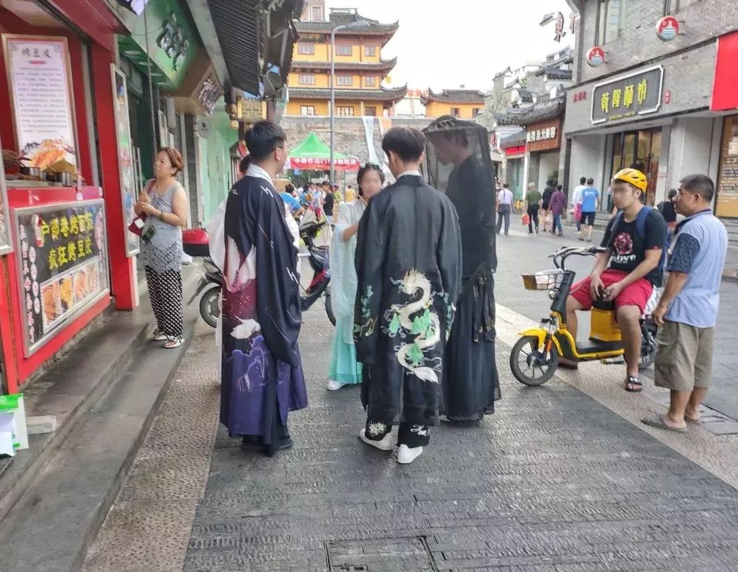 成语连什么竟街_成语故事简笔画(4)