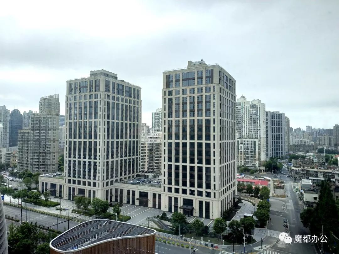 一方中心大厦(北外滩又一地标办公楼交付出租)