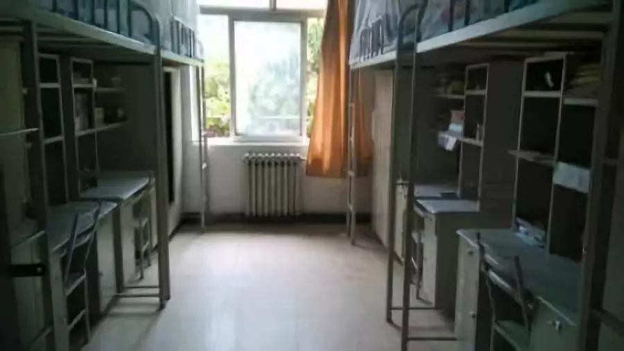 长安大学渭水校区 位于古都西安, 陕西高校颜值榜排行第二,空调独卫