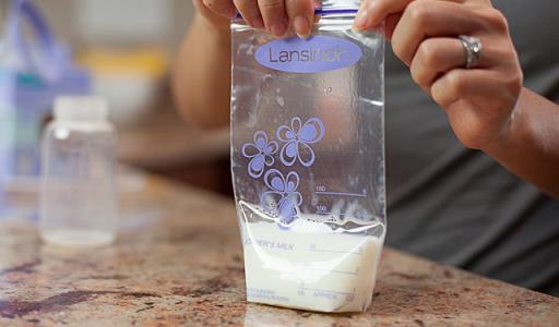 婴儿奶粉，为何既不甜，又不香？从味道上如何辨别质量好奶粉？