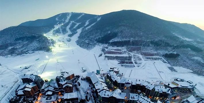 奔流极限|19-20雪季万科松花湖滑雪场一站式服务