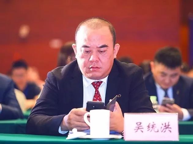 省企联执行副会长全军,莫季华,省企联副会长吴统洪,何雄,曾冠雄,潘铭