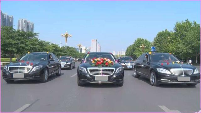 西安宝马7系做婚车怎么样 奔驰S级更豪华-图3