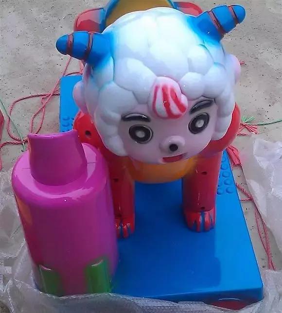                     一块钱坐一次的摇摇车，眨眼就能要了孩子的命