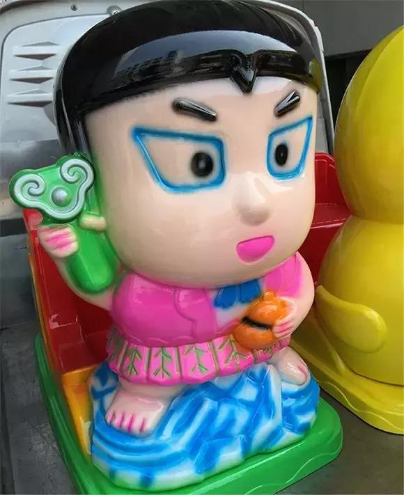                     一块钱坐一次的摇摇车，眨眼就能要了孩子的命