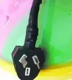                    一块钱坐一次的摇摇车，眨眼就能要了孩子的命