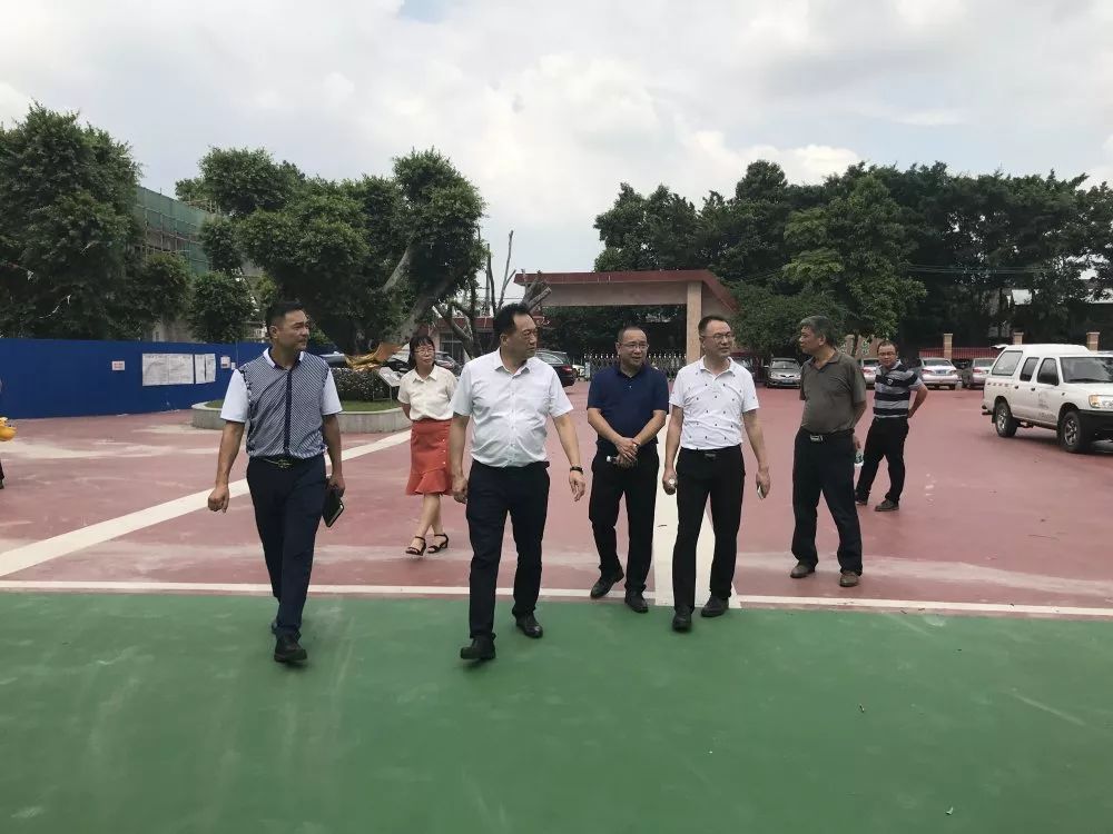 上半年新增学位近万个张苑发局长情系狮山视察学校建设工程