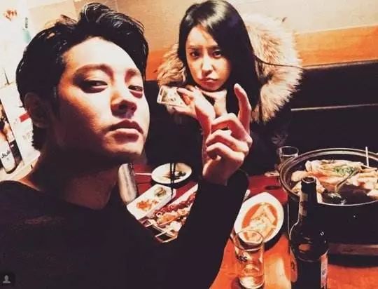 俊美夫妇婚纱照_婚纱照风格(3)