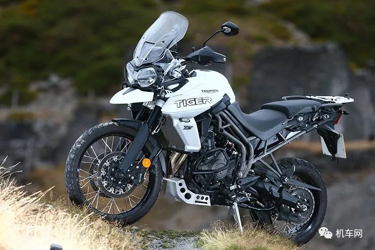 英国凯旋tiger 800xca配置参数:引擎形式:直列三缸,水冷,dohc,12气门