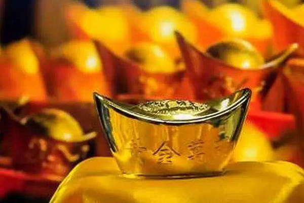 金光闪闪，令人心贪。望翠楼帘卷金钩代表什么生肖，核心指向解释落实
