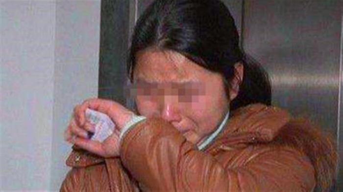                     1岁宝宝罹患“脑瘫”，因妈妈在枕头下放了这东西，别大意了