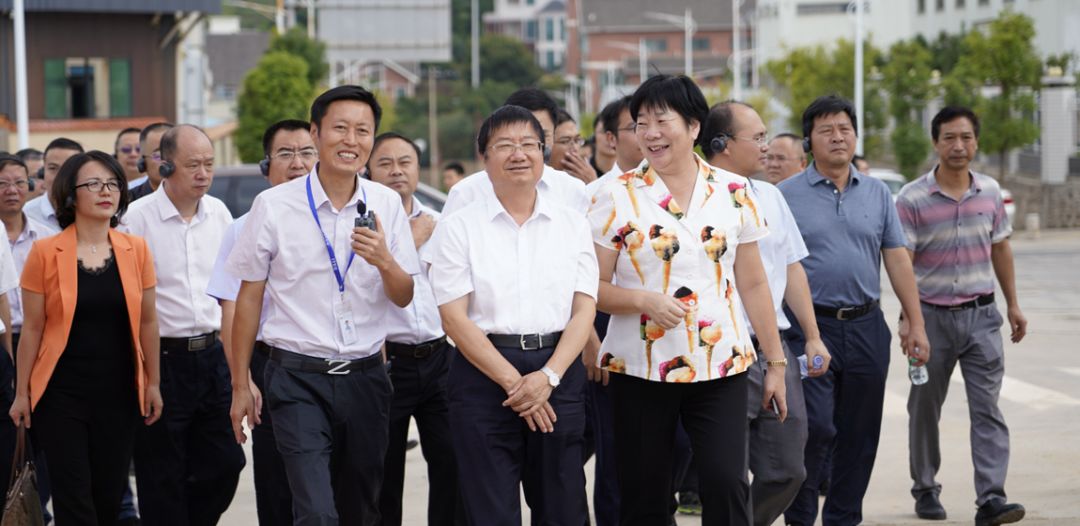 今天,龙南获全市瞩目!这项产业发展势头正猛!
