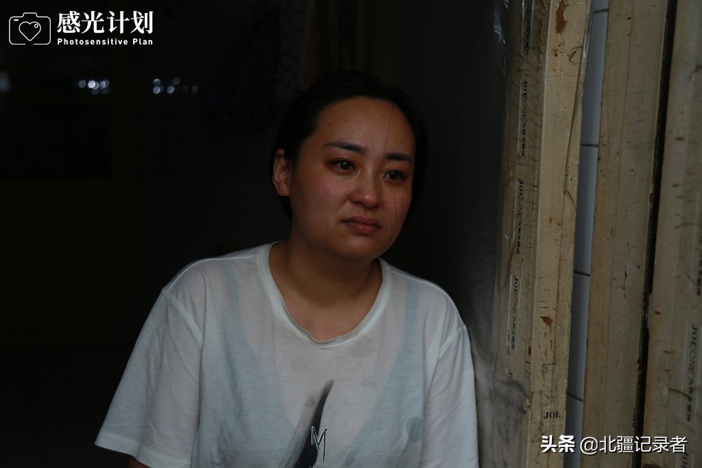 女儿张梦涵详解一年来,随着治疗费一次次的山穷水尽,张利国变得更加不狮子座女运势桃花患病图片