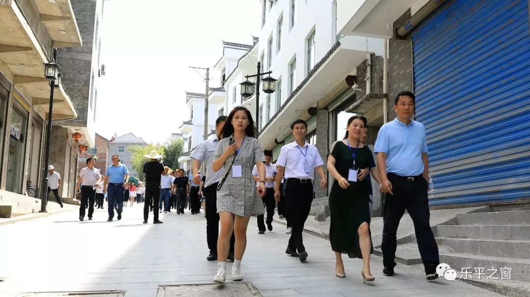 巡查组一行在 涌山镇吴家街 巡查