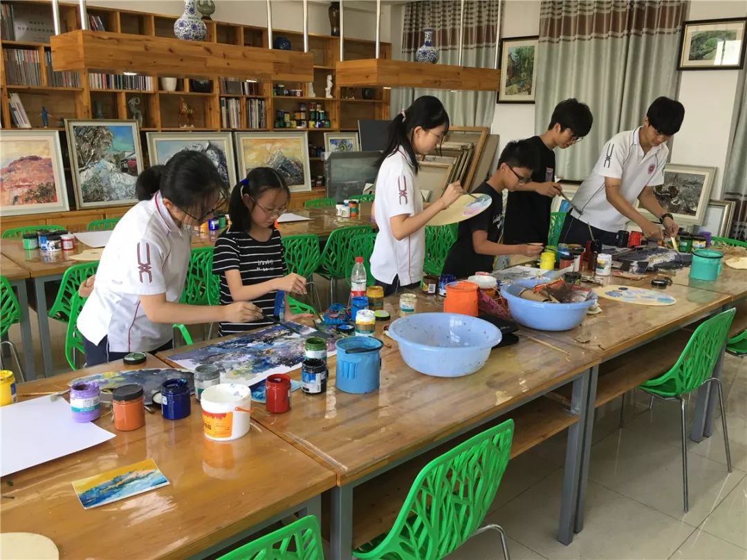 枫泾中学综合美术创新素养培育探究基地