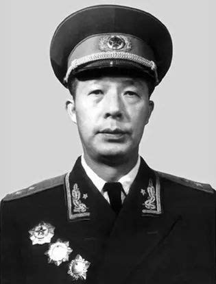 实际上,那年(1948年)3月打周村时,聂将军就开始详尽了解济南的国军