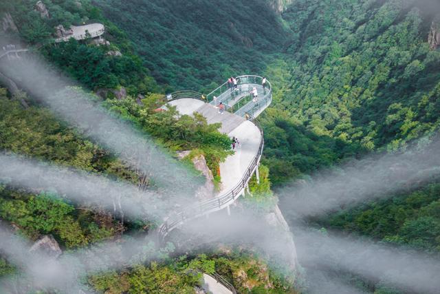 安吉云上草原,探秘天空之镜