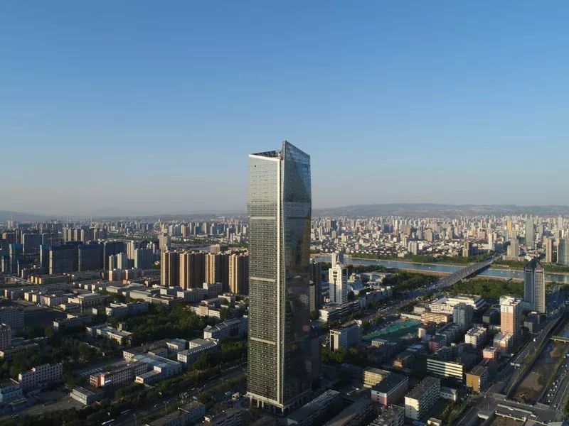信达国际金融中心盛大交付,从此龙城摩天大楼高度正式跨入260米+.