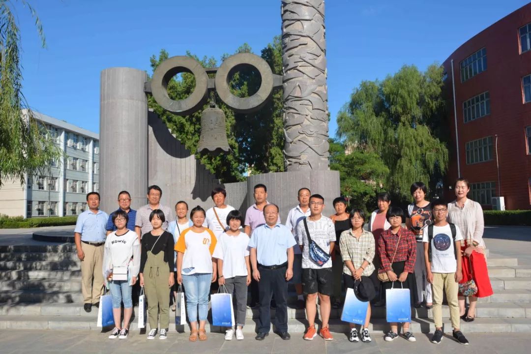 校领导带队赴河北南宫中学送喜报