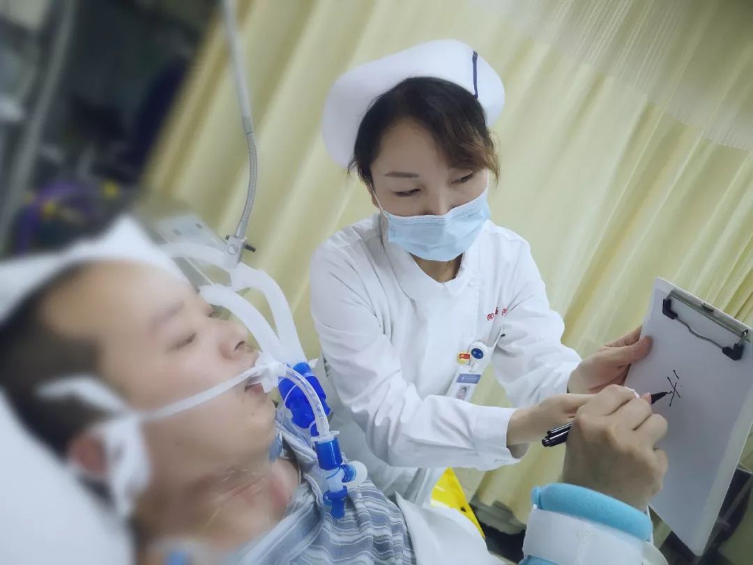 可记得那些"医"瞬间,让你眼中含满泪水?