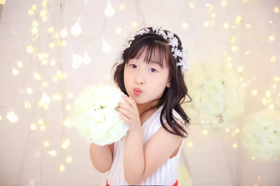 托起未来《南京英语小主播》报道之 -- 田书然