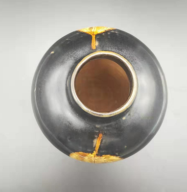 南宋吉州窑，精品鉴赏《黑釉木叶纹梅瓶》_搜狐网