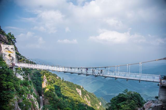 安吉云上草原,探秘天空之镜