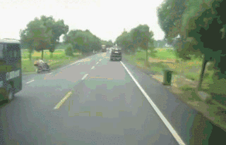 警惕!吉安两名老人驾驶电动车遭遇车祸,不幸身亡.