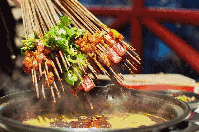 什么叫撸铁撸串 c895f333e2894599bf1dbde1fede1b21.gif