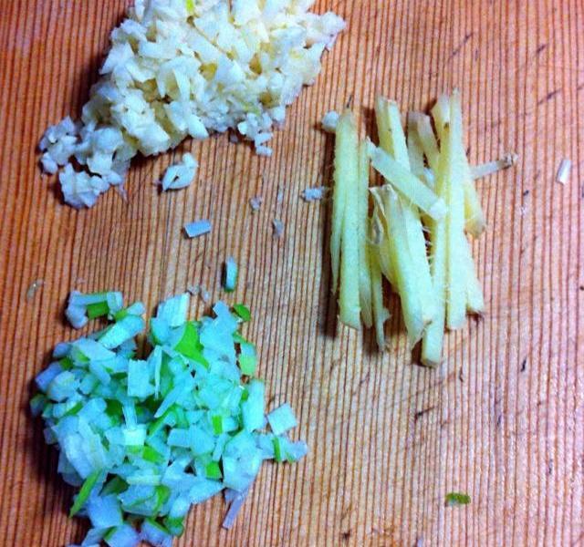 婴儿几个月开始吃饭菜 e0db8bdcceb14ef88f923042dcb90794.jpeg