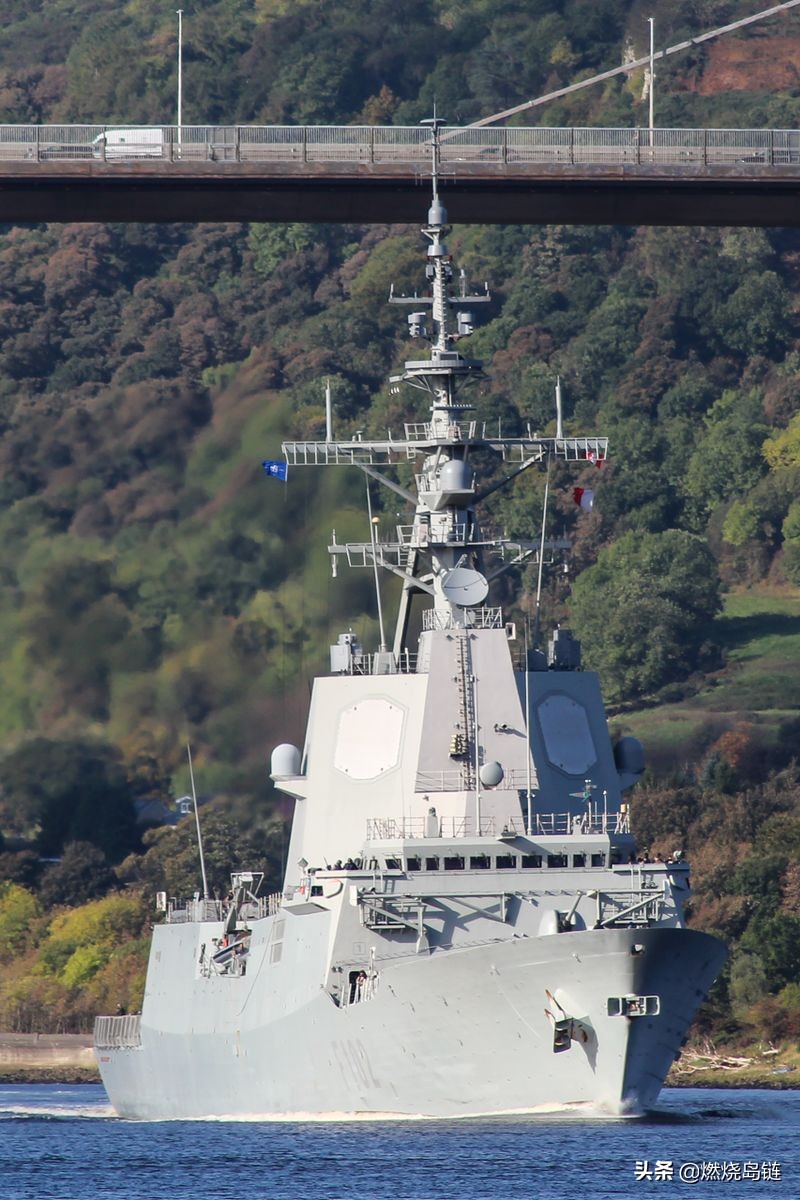 图片补全计划:世界第四种宙斯盾舰"阿尔瓦罗·巴赞"级护卫舰