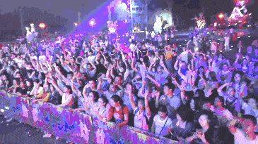 随意嗨 恨不得把整座九皇山嗨翻过来 更有意想不到的抖音网红舞蹈,看