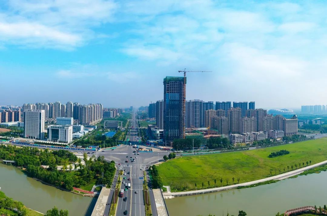领袖企业视界观矗立城市之巅360环幕观景上帝视角看安庆