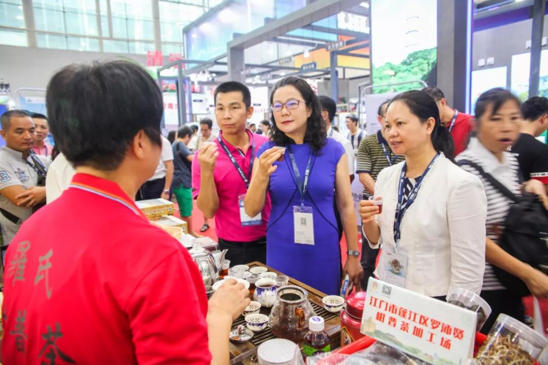 市文化广电旅游体育局局长汤惠红,蓬江区委常委,宣传部部长梁凤琼等