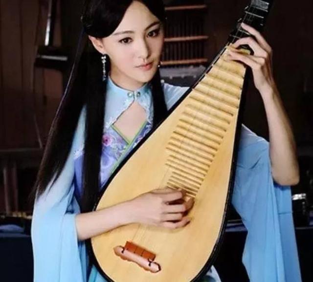 女明星弹琵琶:刘亦菲叶璇殷桃杨幂郑爽刘涛蒋勤勤,谁惊艳时光?