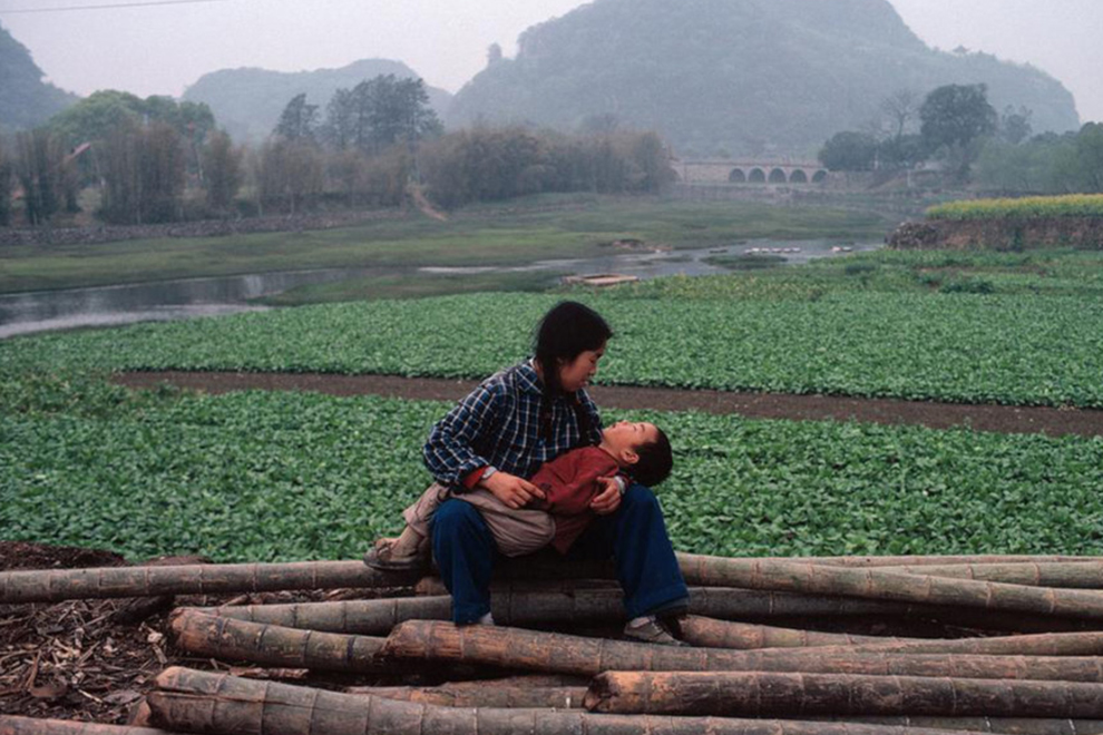 镜头下:1974年最朴实的农村生活,第十张的场景令人潸然泪下!