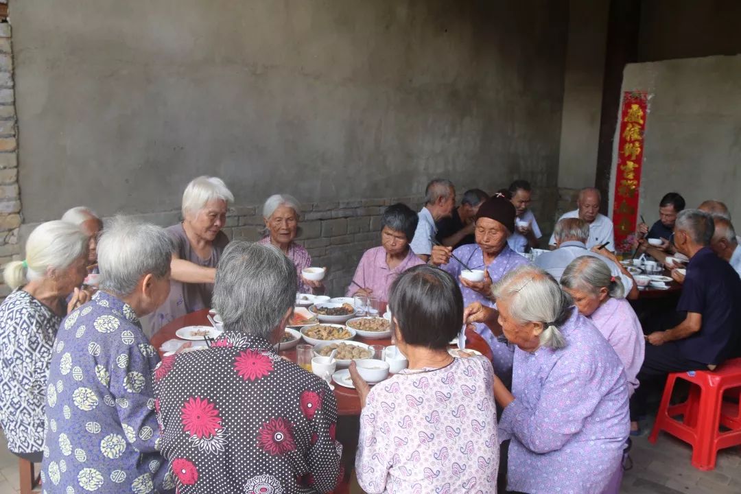 新时代黄砂v黄砂||老城镇食堂口村"孝老文明"正式主叫啦!一部名字女启用男主动漫是奏图片