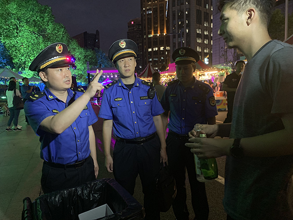 “夜市经济”怎么搞？上海城管：做好服务保障，规范经营行为