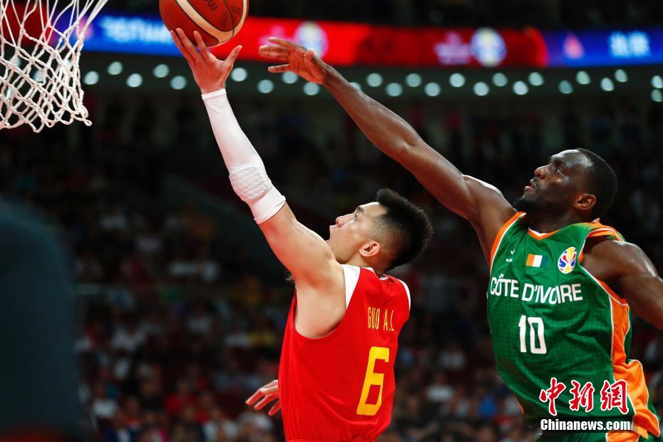 篮球世界杯：中国男篮70：55战胜科特迪瓦
