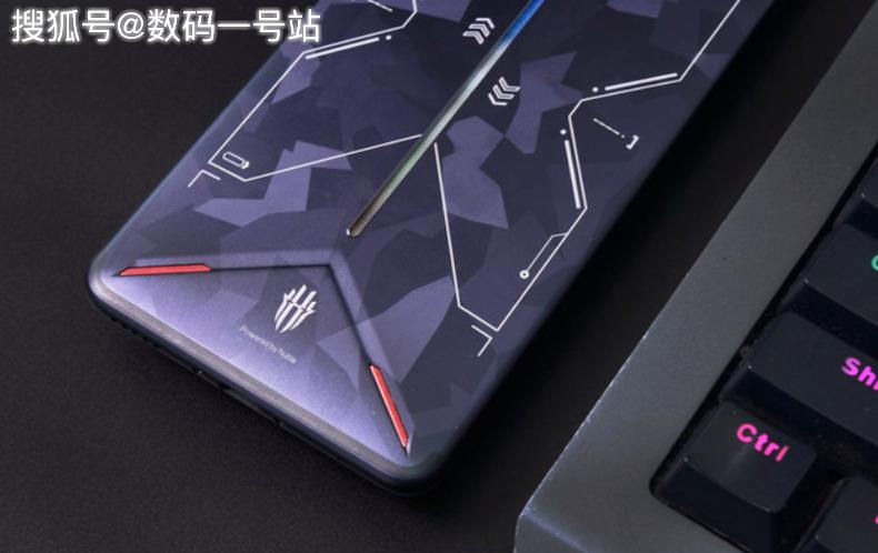 现在最新出的电竞手机 c223046311ae498ea55e4acb28460378.jpeg