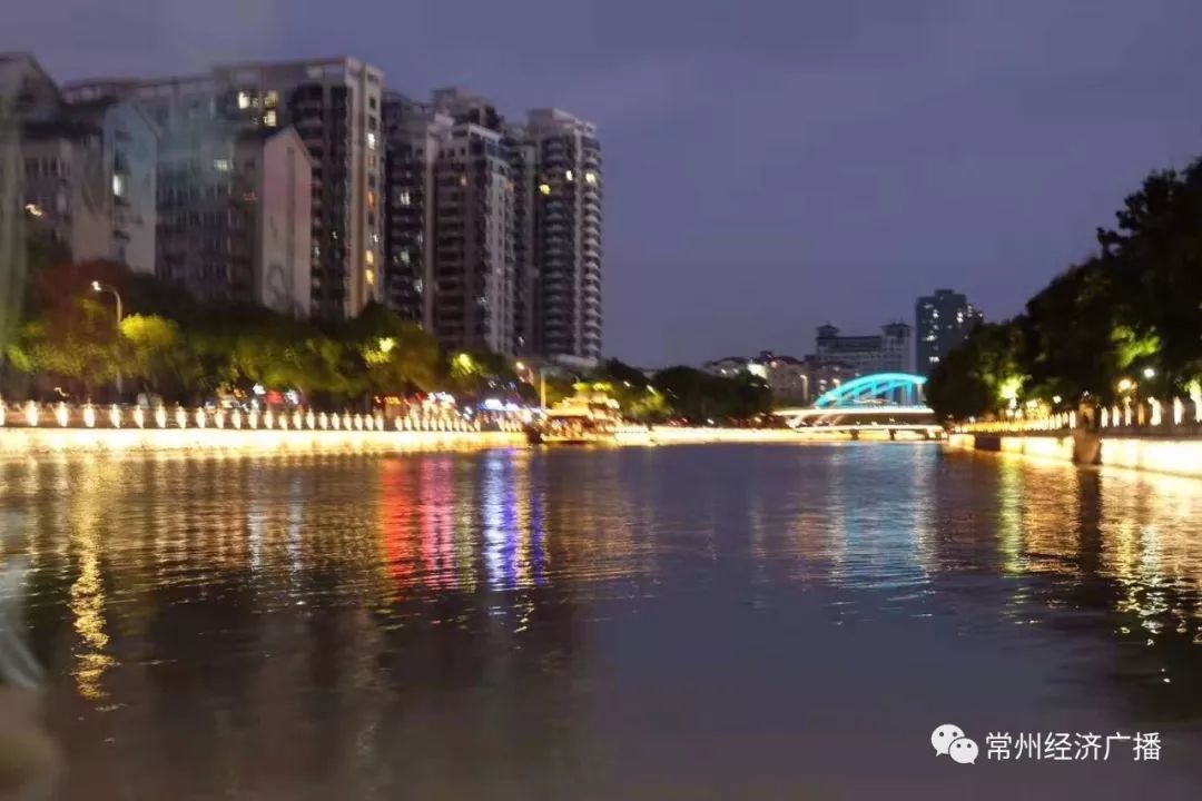 晚上的大运河 d36fd5c45acd4d0b9b26b2562b4d2ccc.jpeg