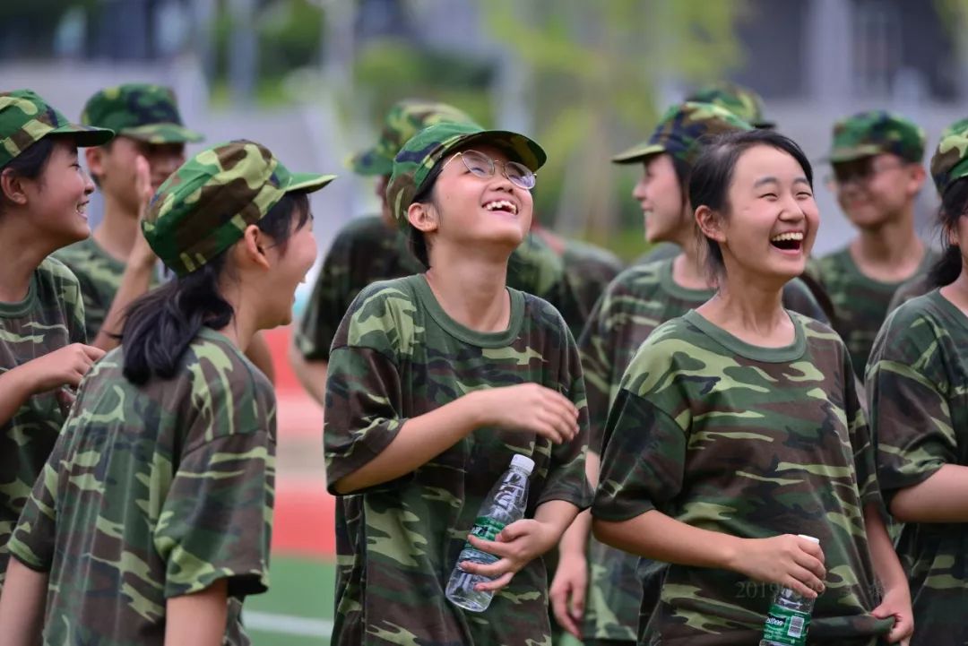 新学期新起点新跨越恩阳中学高2019级军训掠影