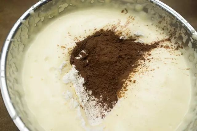 蛋糕胚怎么快速脱模 0f58a4e3ccbe489f9801909e2d69894d.jpeg